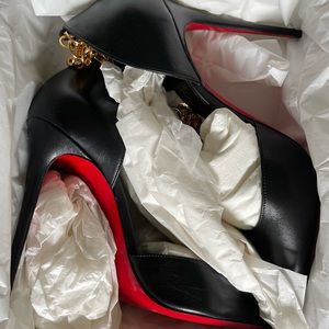 Size 42 Louboutins w/ gold anklet attached to goat leather pumps. Released 4/22